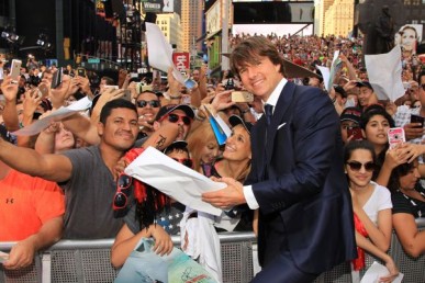 MissionImpossibleRogueNation-NYCpremiere-TomCruise-fans